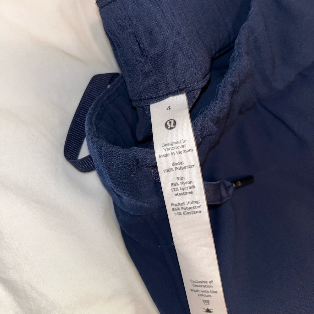Lululemon Dance Studio Pants - Picture 4 of 4